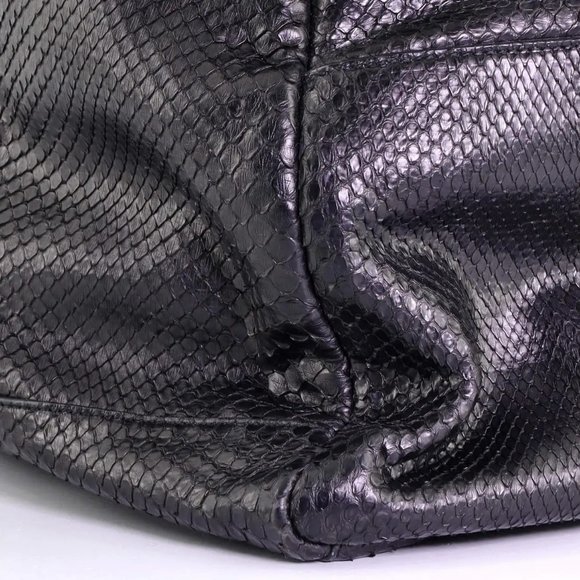 Yves Saint Laurent NUXX DUFFLE IN PYTHON - Picture 6 of 6